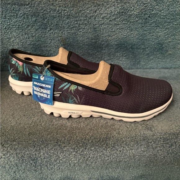 Nwt Skechers Go Walk Classic  Spring Joy BLACK/MULTI  Floral Heels Tropical Sz 7 - Picture 2 of 8